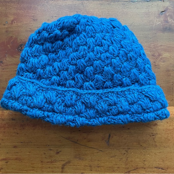 Wool hat - Picture 2 of 3